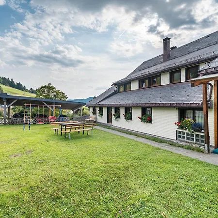 Апартаменты Haus Schoeneck Тодтнауберг