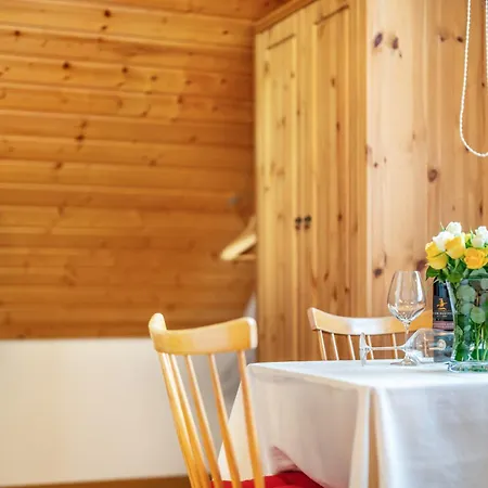 Haus Schoeneck Апартаменты *