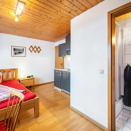 Haus Schoeneck Апартаменты *
